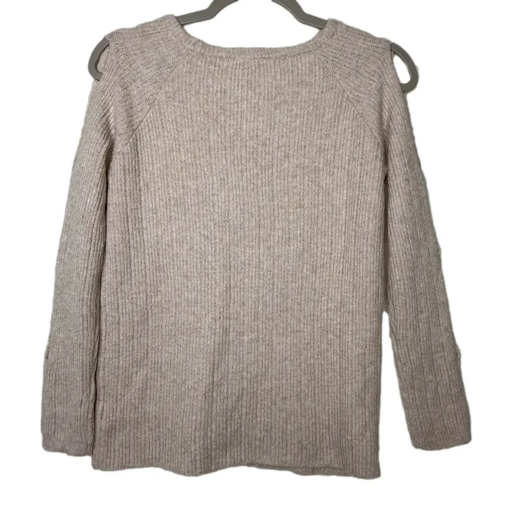 BB DAKOTA Women’s size extra small crewneck fitted cold shoulder cut out sweater